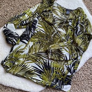 Ann Taylor Summer Flowy blouse tropical leaves